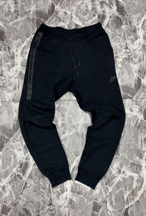 Nike Tech Fleece pants black