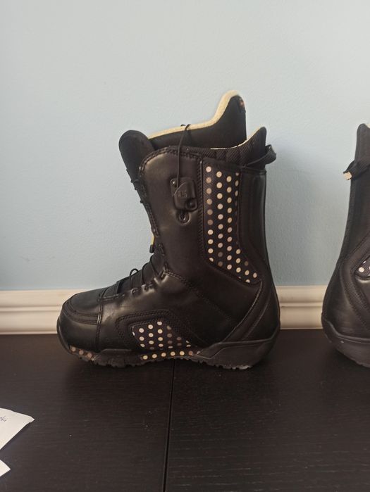 Damskie buty snowboardowe burton Emerald 37 snowboard