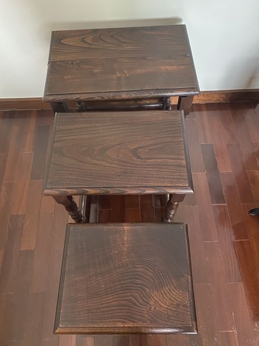 Mesas de encaixe, de apoio