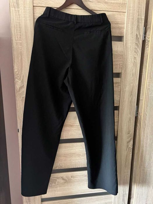 Valentino spodnie męskie czarne eleganckie Made in Italy rozmiar 46