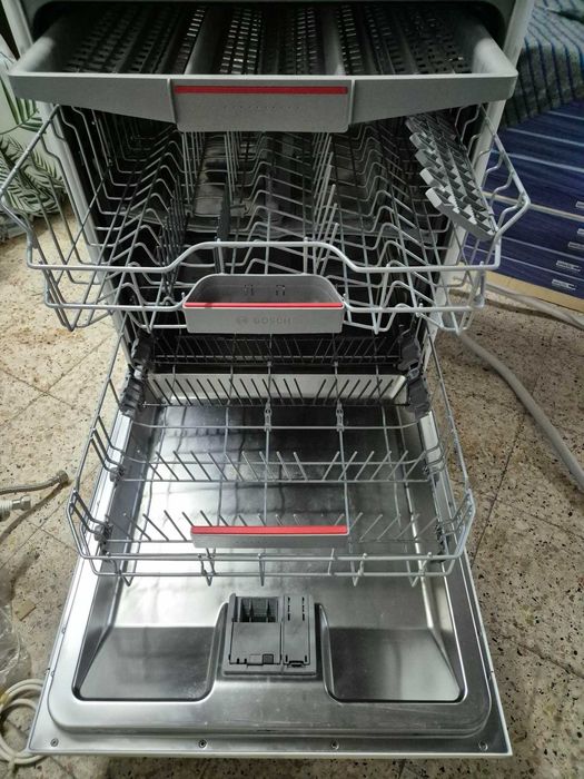Maquina de Lavar Loiça Bosch Silenceplus 4 - SMS4EMW02E