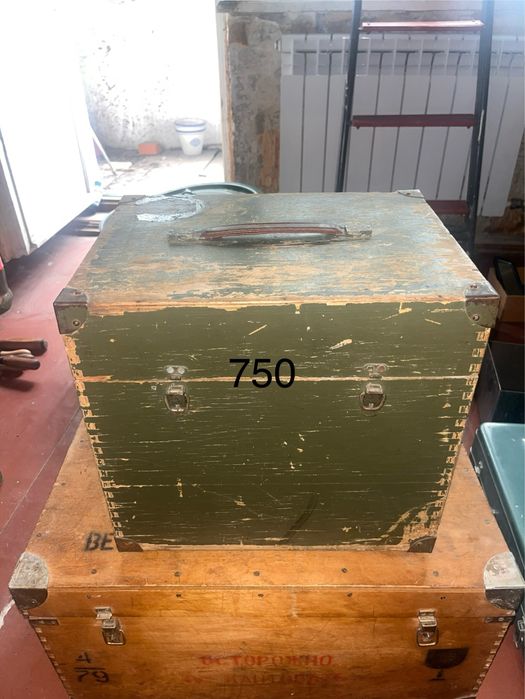 Ящики. Різні. Дерево та метал.