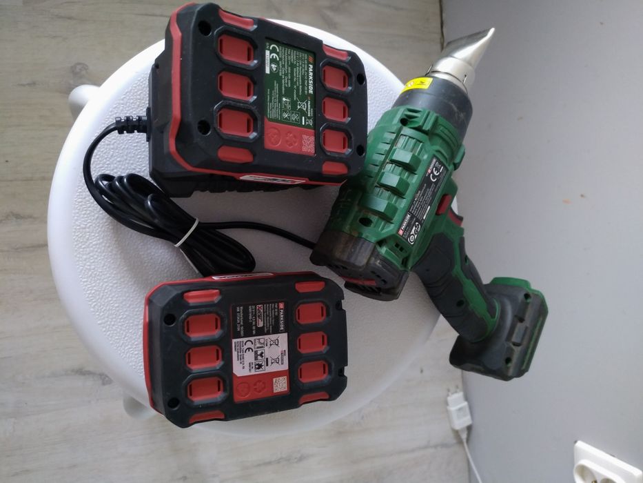 Suszarka opalarka 20v 2 baterie ładowarka