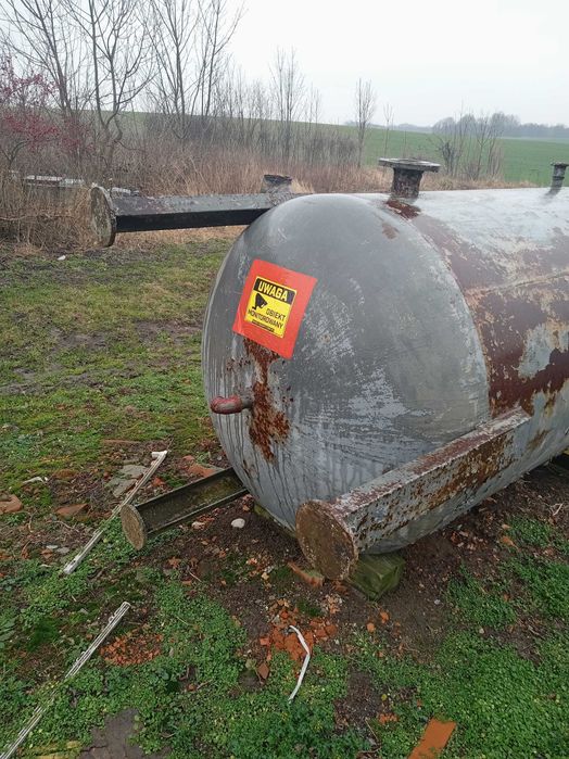 Beczka, hydrofor 2000 litrów