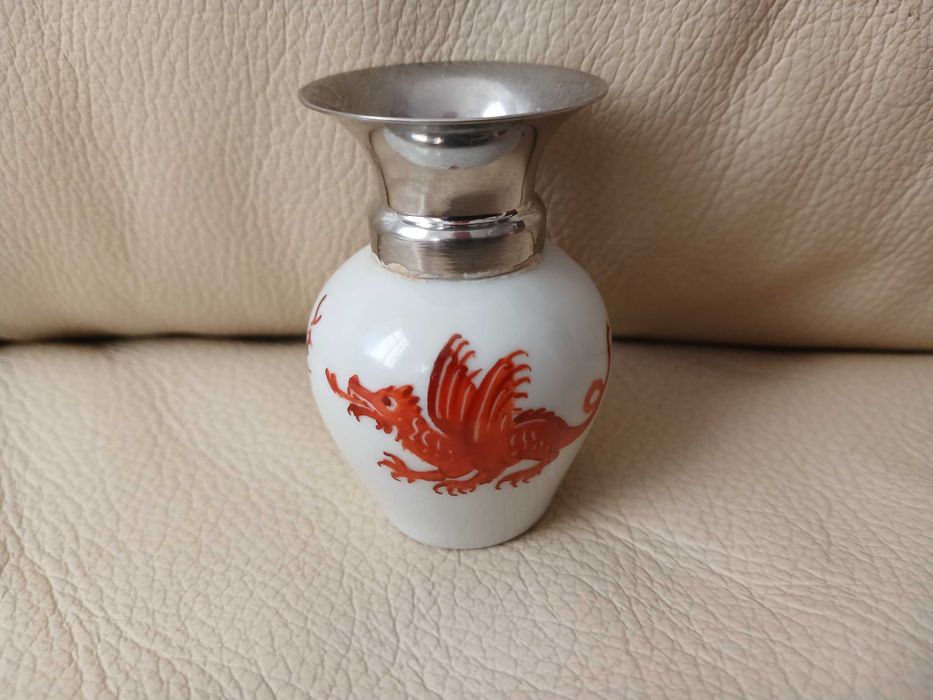 Ilmenau stary porcelanowy niemiecki wazonik.