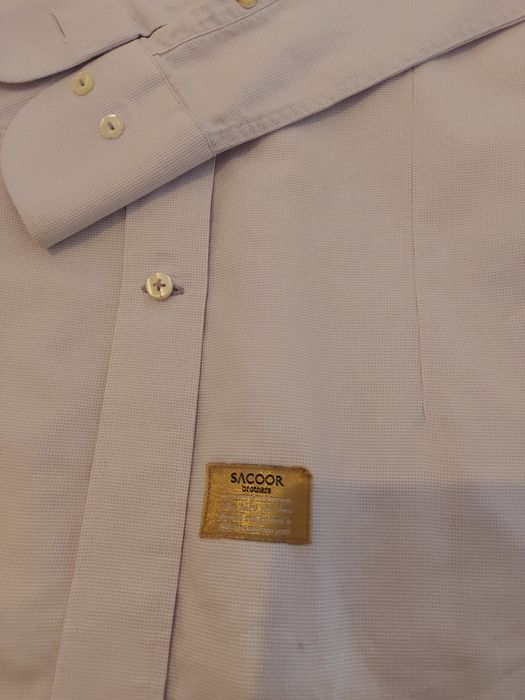 Camisa feminina da Sacoor rosa e branca