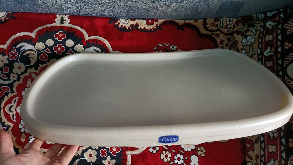 Продам  столик для стульчика Chicco Polly.