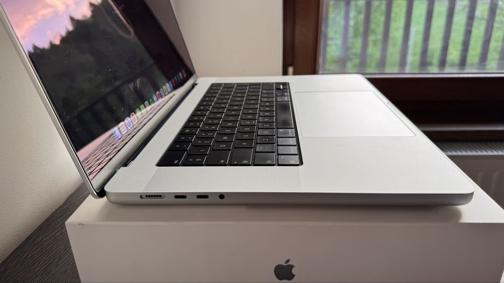 Macbook Pro 16 cali M1 Pro