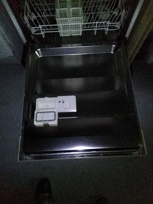 Máquina de lavar loiça usada marca Teka.