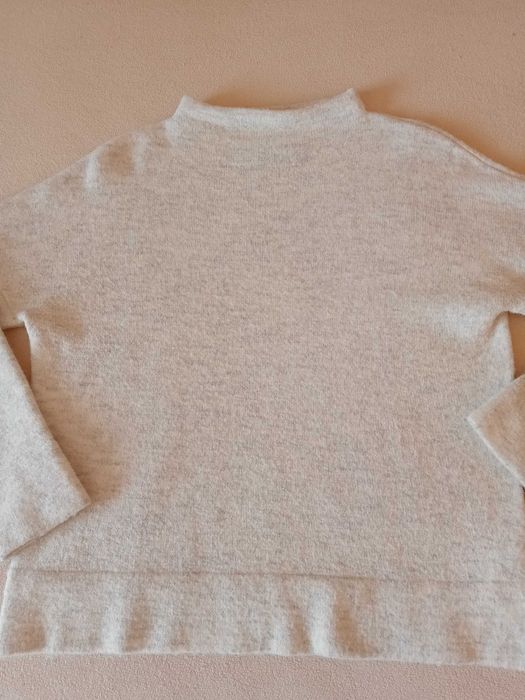 Sweter z wełną Reserved L