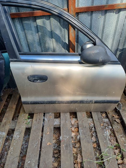 Продам двері на LANOS