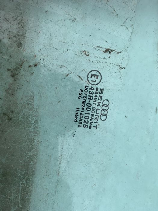 Боковые стекла Audi A6C4 100C4 боковое стекло переднее Ауди а6с4