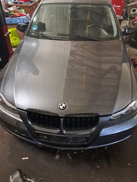 Błotnik bmw e90 e91