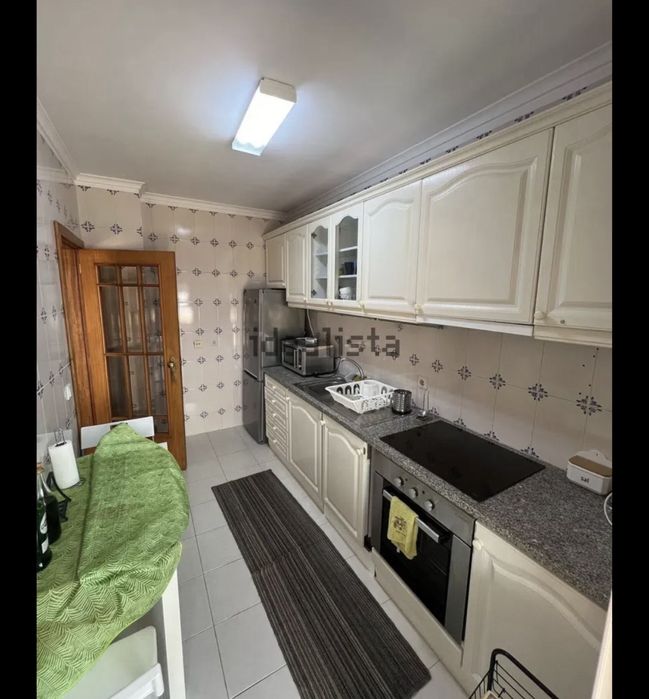 Anúncio de Arrendamento – Apartamento T3 com Terraço, Vista Mar, Churrasqueira