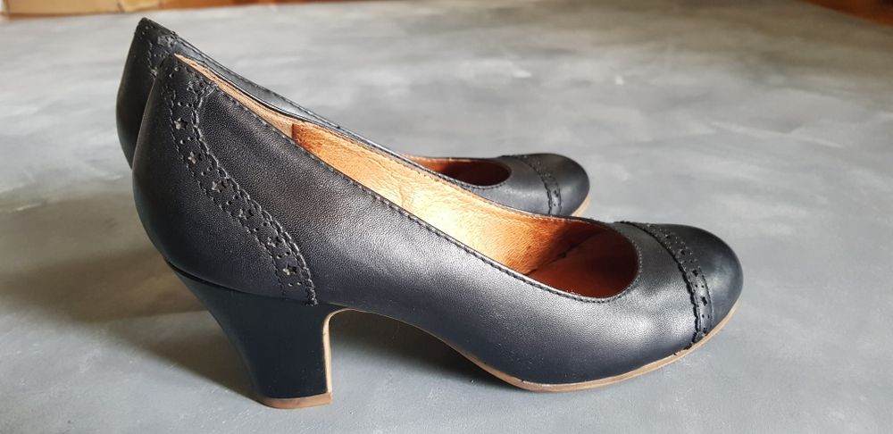 Buty czółenka damskie skóra czarne 5 th Avenue r. 36