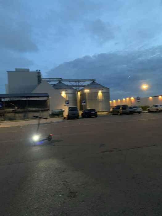 Kugo M4 pro электросамокат