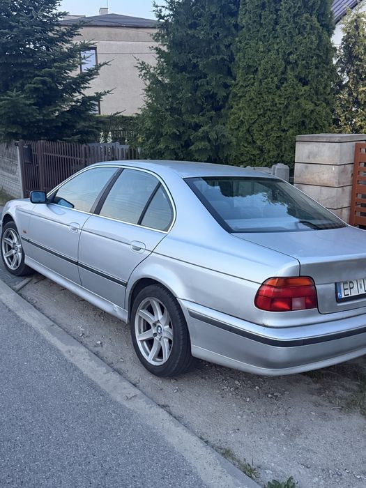Bmw e39 523i 2.5L
