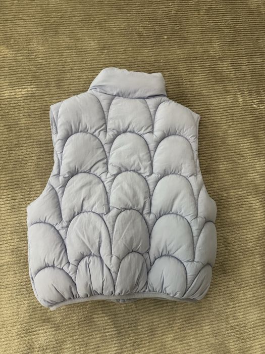 Безрукавка Zara.