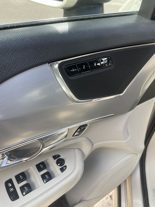 Volvo XC90 2016 VIN YV4102XK8G1057135 фото оголошення 12 з 19