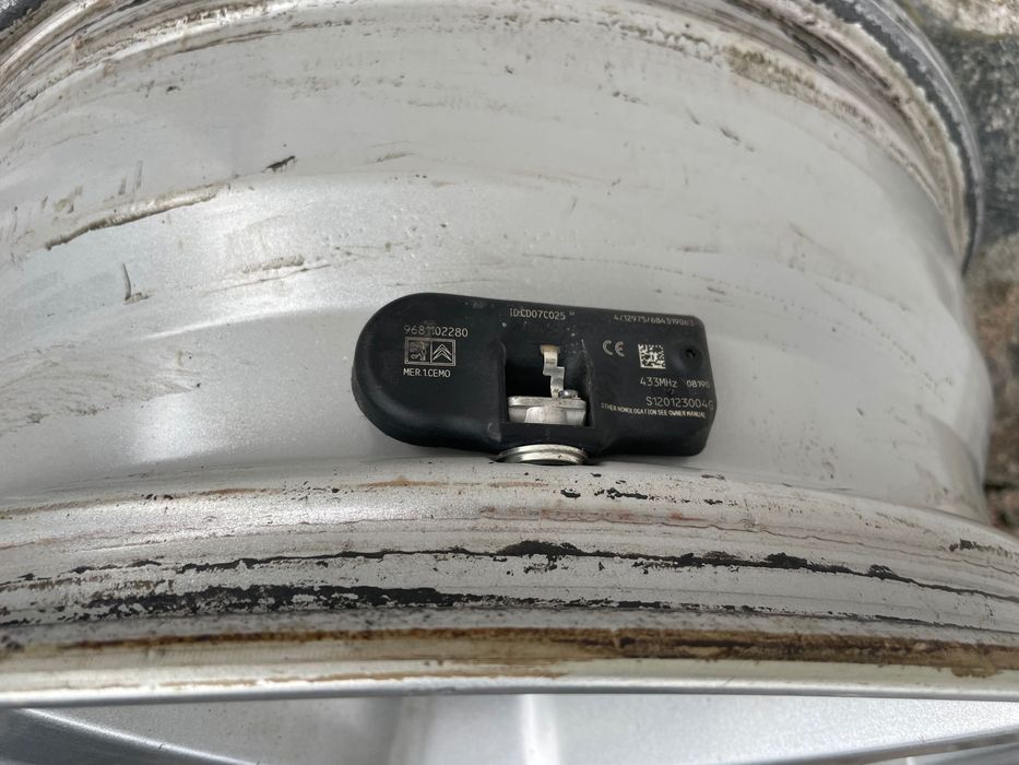 Felgi aluminiowe 17’ 5x98 Fiat Doblo 500L Peugeot Citroen