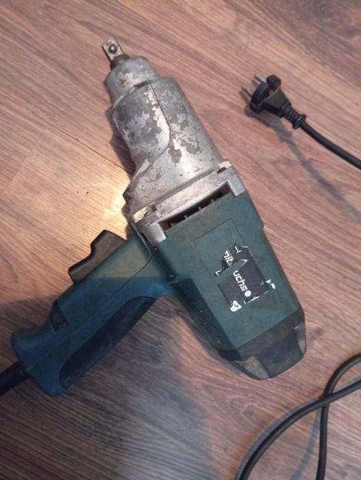 Klucz udarowy 700 NM