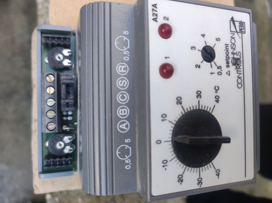 Controlador de temperatura novo para sistemas de ar condicionado