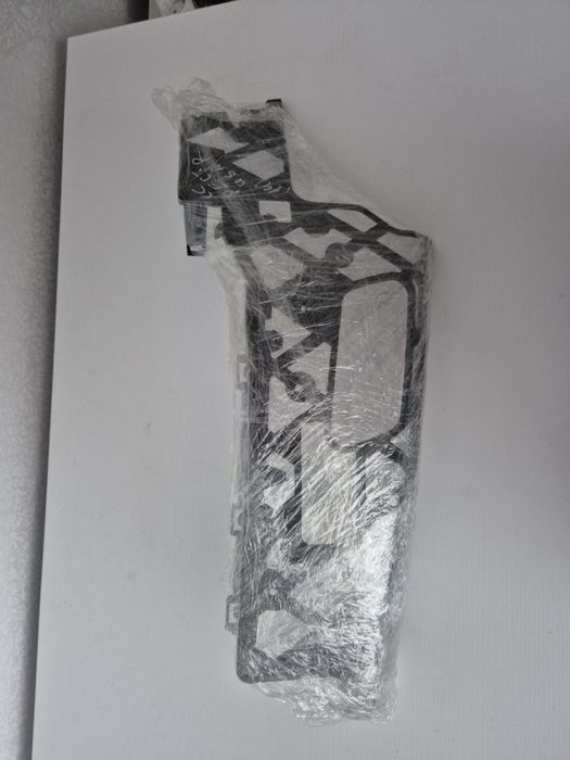 Кронштейн бампера передній Фольксваген СС 2016