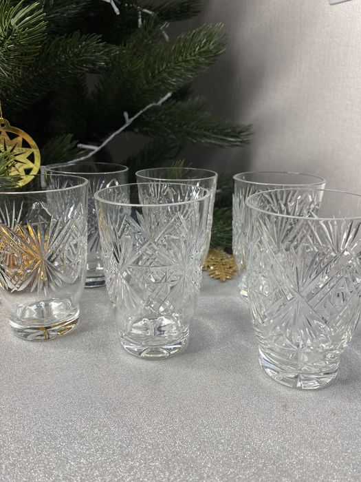 Кришталеві стакани