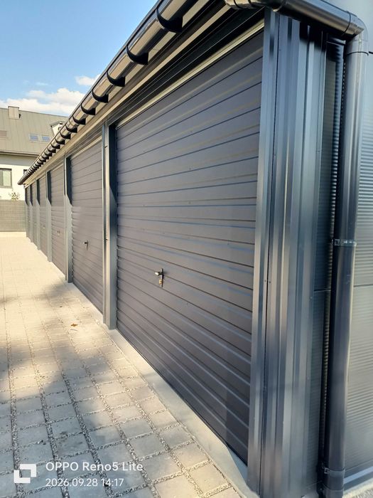 WYSOKI BOKS GARAŻOWY / MAGAZYNOWY 18 m² – BRAMA 2,50 M / Tomaszów Maz. / ul. Cegielniana