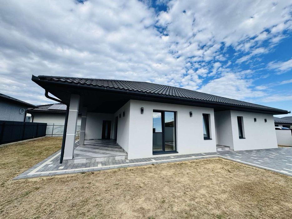 Продаж американки в Сторожниці (Чарда)