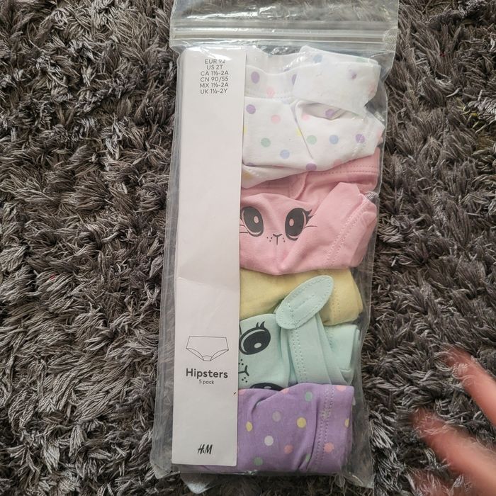 Нові трусикм H&M 92р на дівчинку