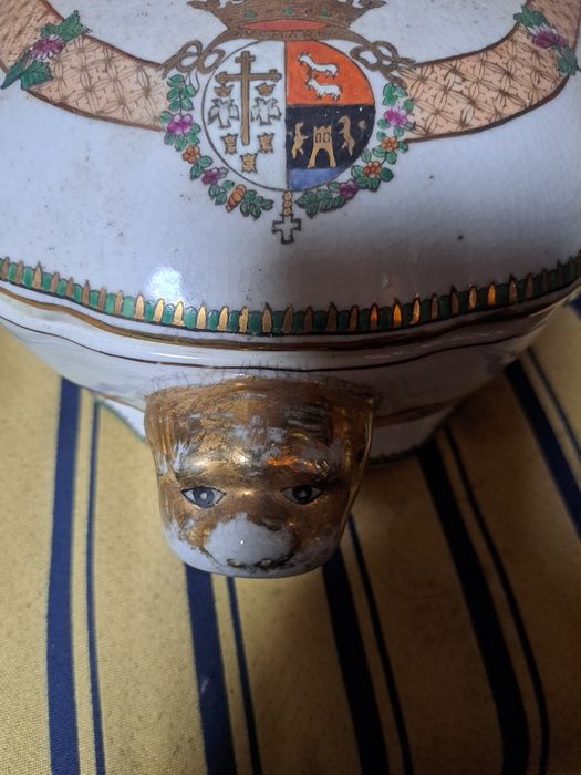 Terina da sopa antiga