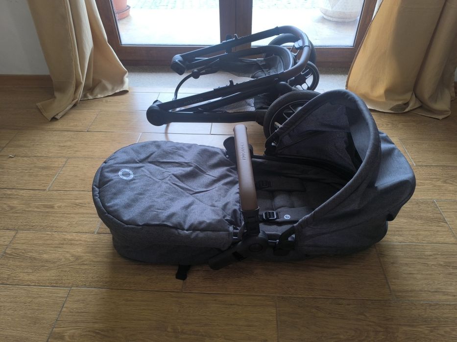 Carrinho da marca Maxo cosi