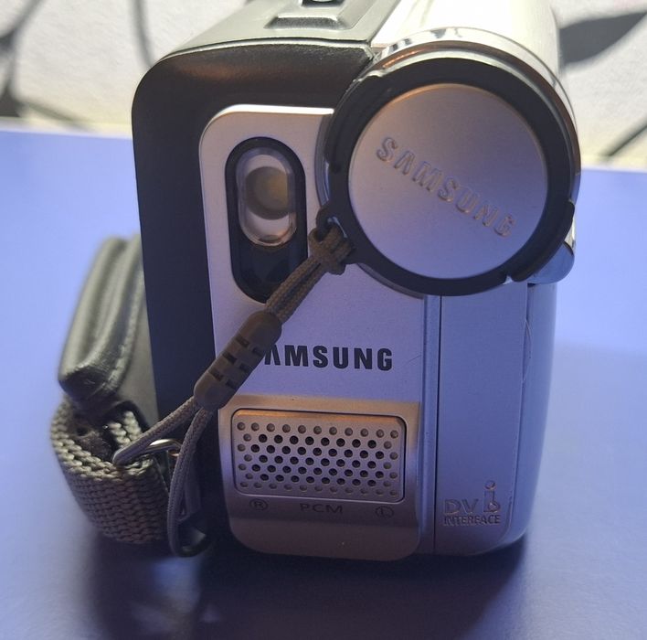 Видеокамера SAMSUNG