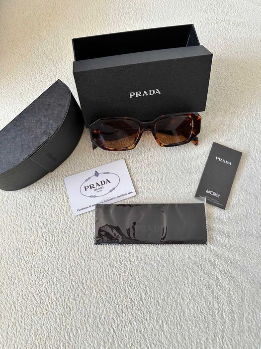 Okulary przeciwsłoneczne Prada