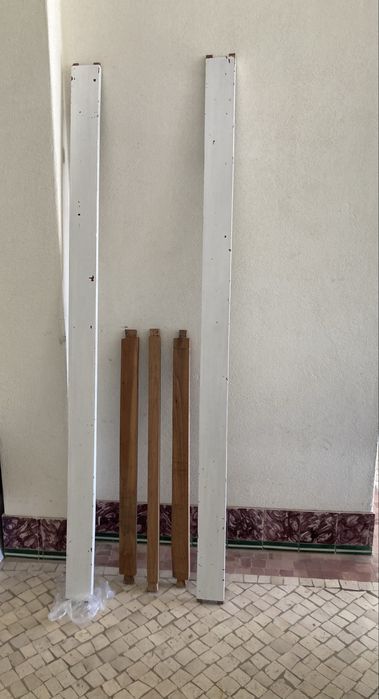 Cama individual, madeira e palhinha, estilo luis XVI