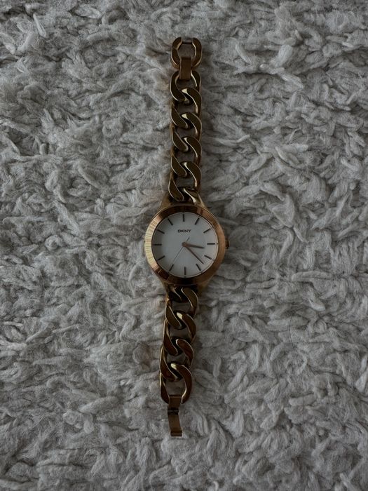 Relógio rose gold DKNY