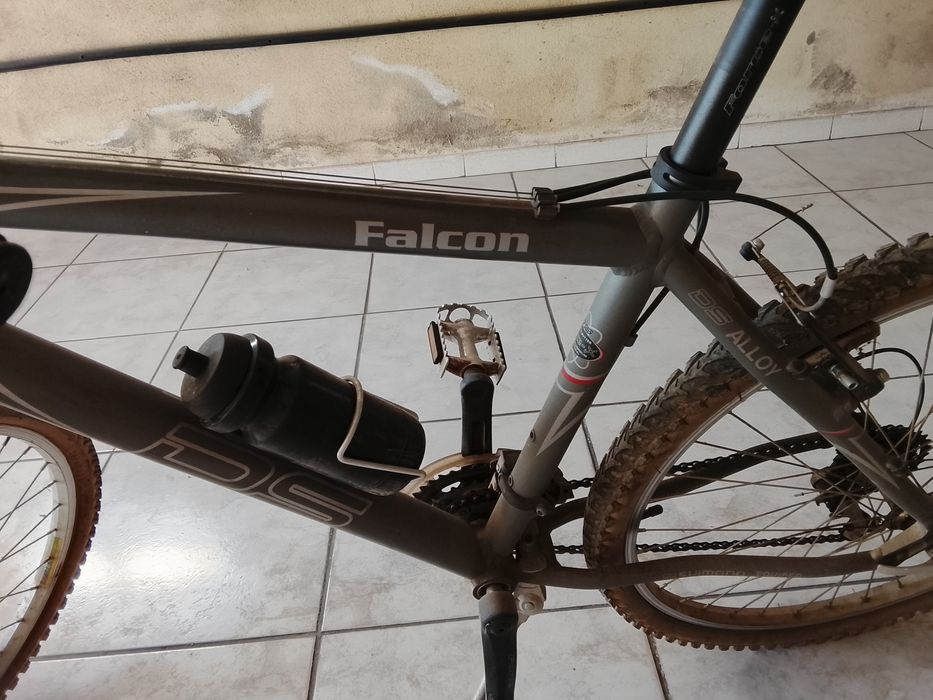 Bicicleta usada mas ainda em bom estado
