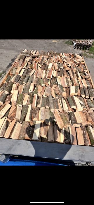 Рубані дрова з доставкою.