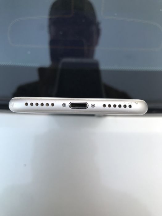 Продам Iphone 7 128 gb