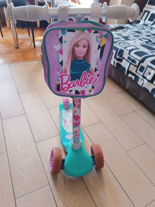 Самокат для дівчинки Barbie 3+