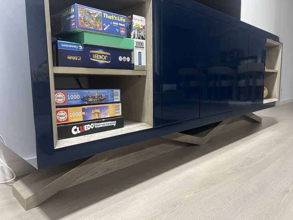 Movel de TV lacado