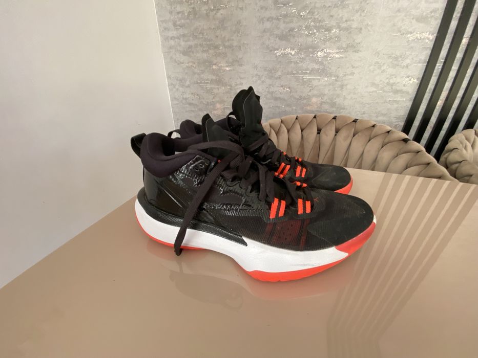 Buty Nike Jordan Zoin 1
