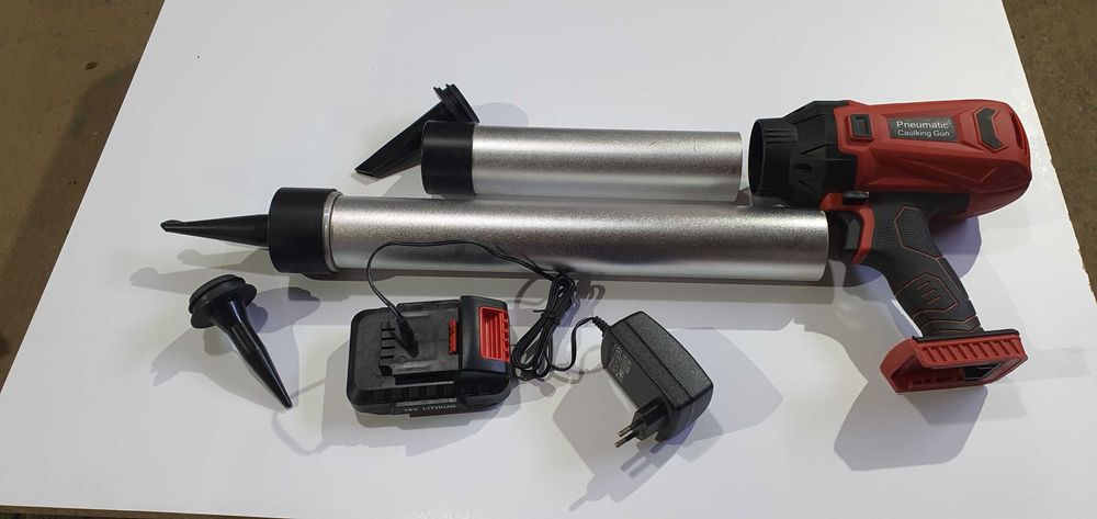 Акумуляторный пневмопистолет для герметика