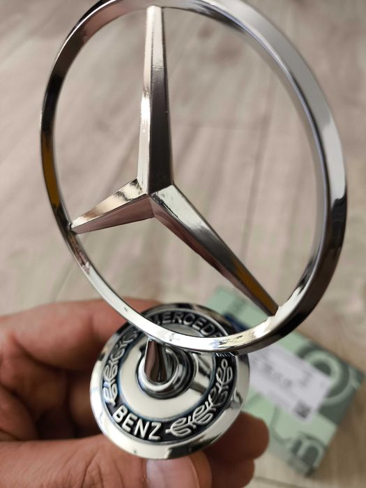 Znaczek CELOWNIK Mercedes Gwiazda na maskę Emblemat W204 W211 W220