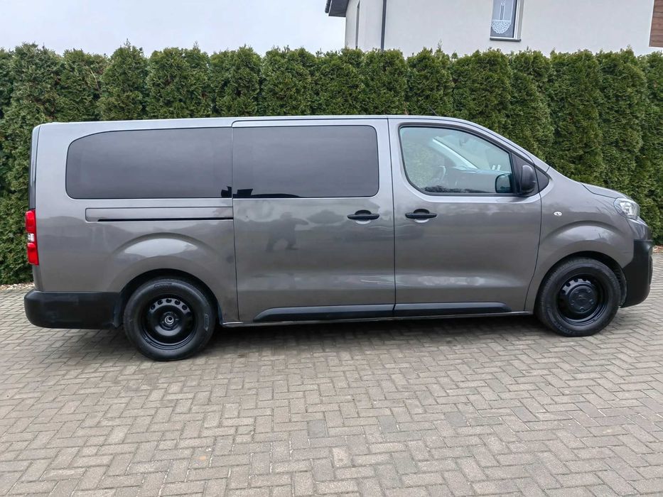 Wynajem  Busa 9 osób