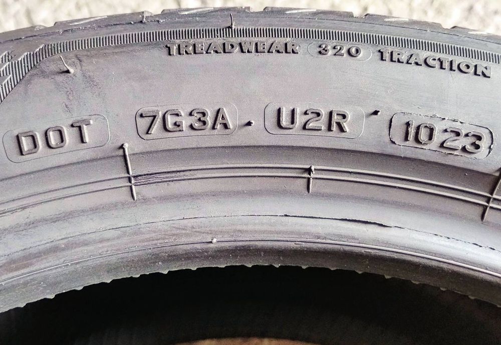 Шини літні R18 255/40 Bridgestone Turanza T005