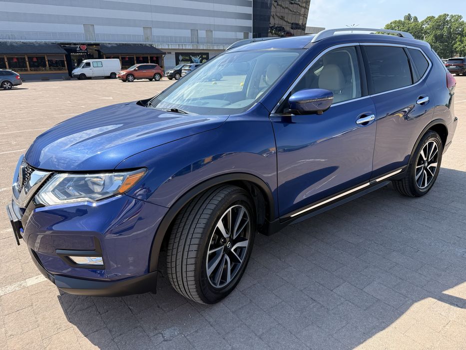 Продам Nissan Rogue 2020