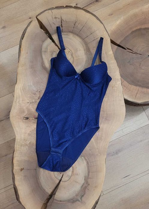 70 A, Body granatowe Corin