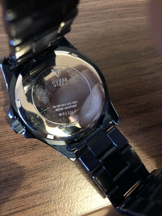 Часы GUESS W0231L6